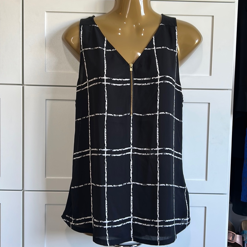 Black & white Express tank with solid black racerback